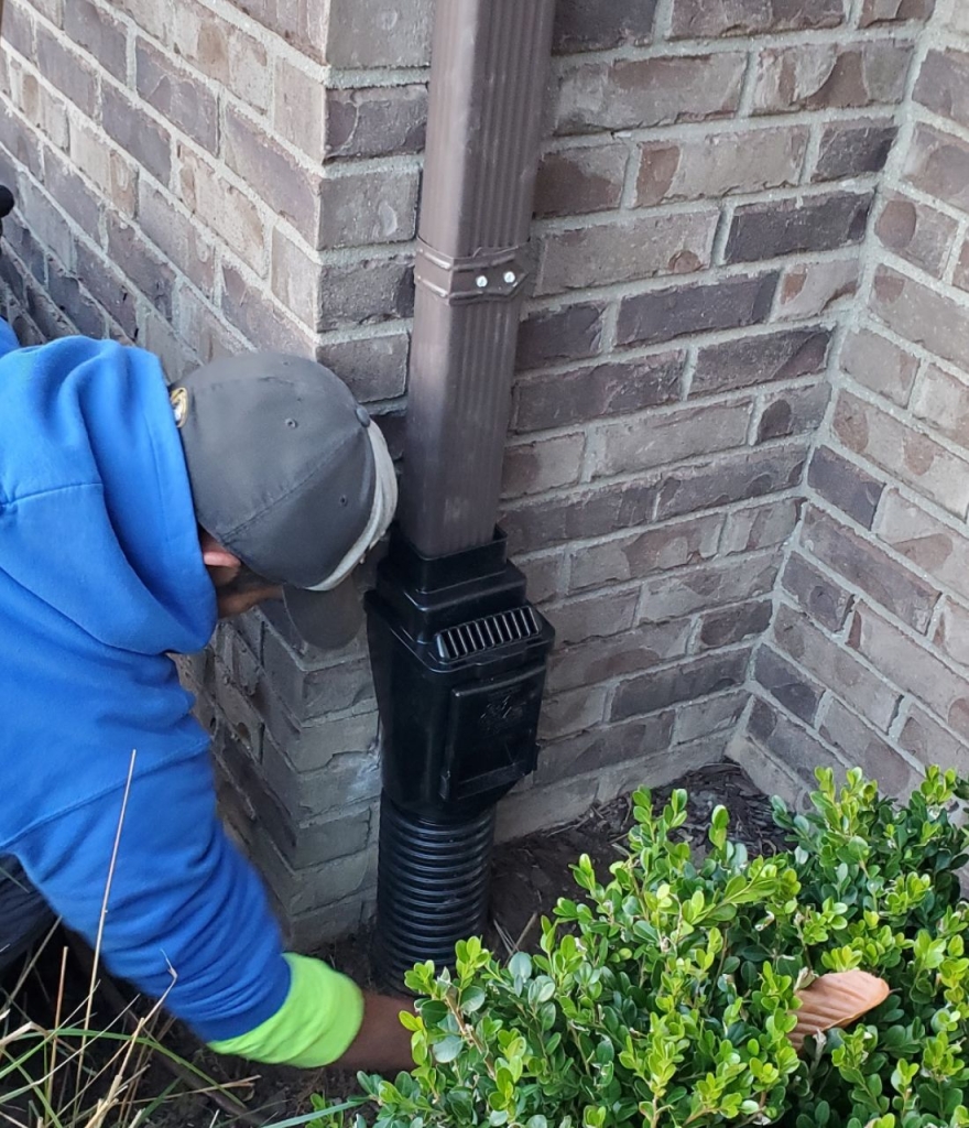 Dual Wall Riser for Downspout Leaf Filter and Clean Out