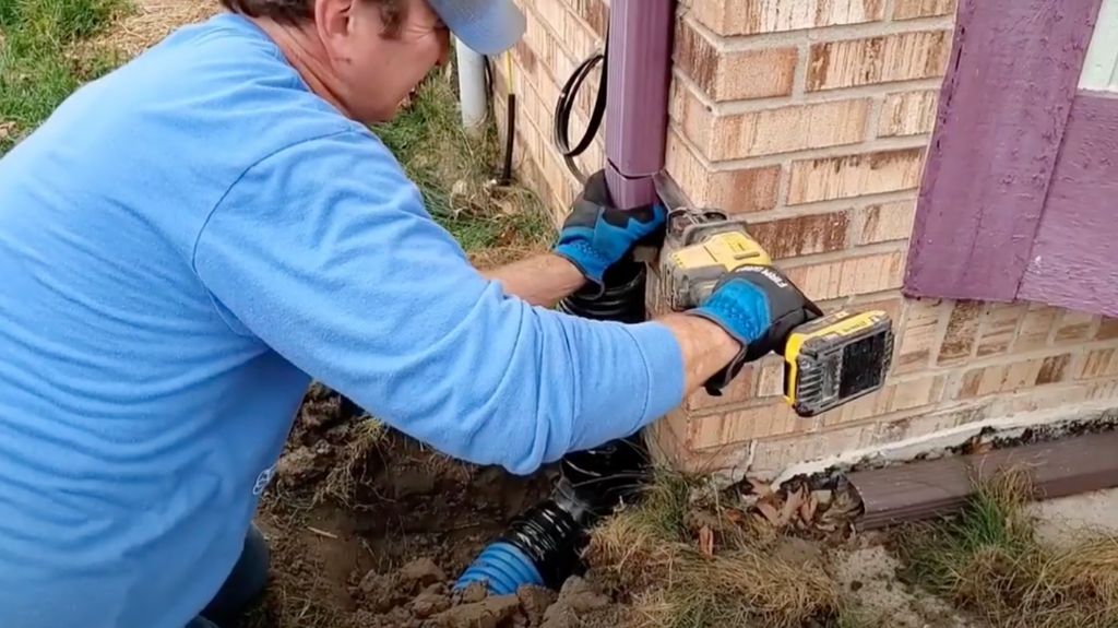 How to Install Leaf Filter for Downspouts - Step 2